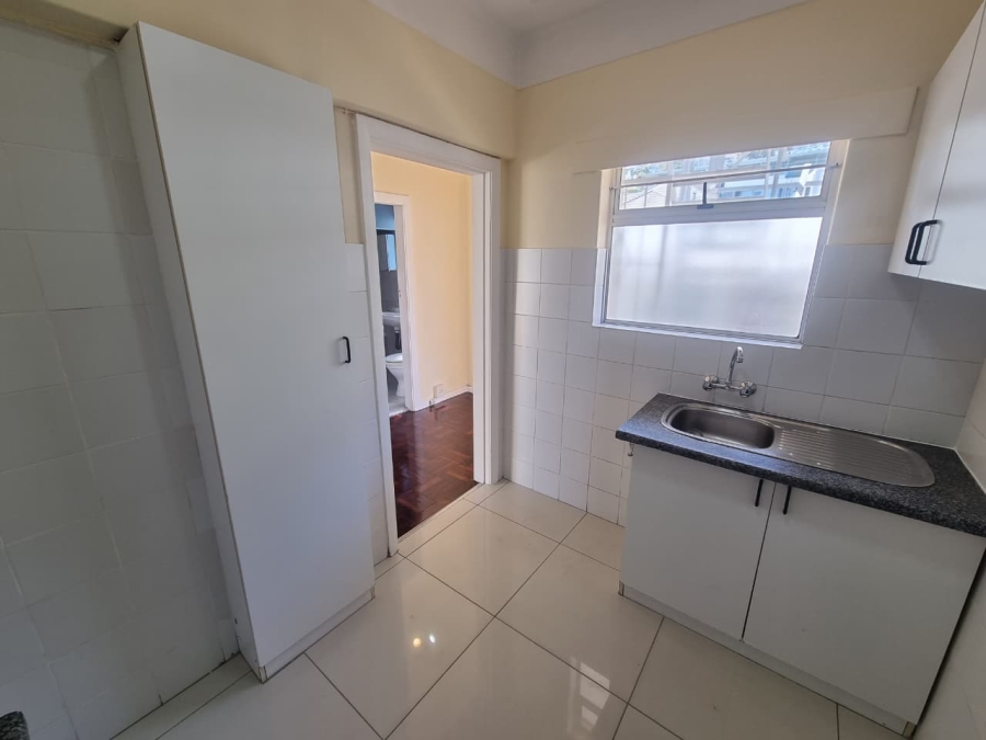 To Let 1 Bedroom Property for Rent in Camps Bay Western Cape